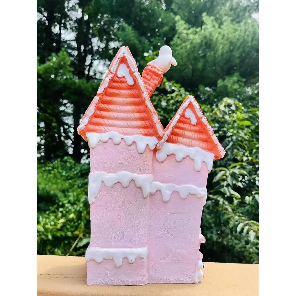 Halloween Haunted Light-Up Pink Gingerbread Ghost House Candy Decor 13.5” NWT